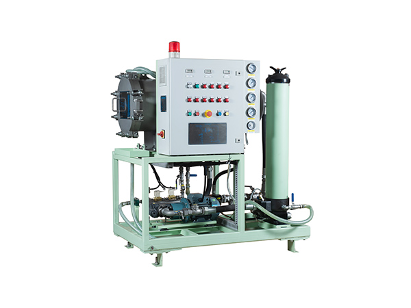 Efficient two-stage vacuum transformer oil purification system